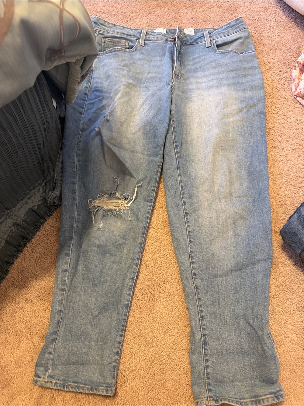 Time and tru Light Blue Distressed Women’s Jeans